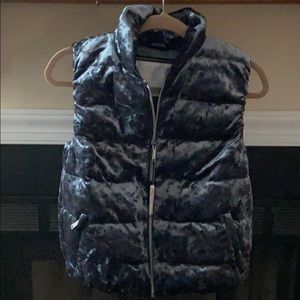 New, never worn - Calvin Klein Performance Vest